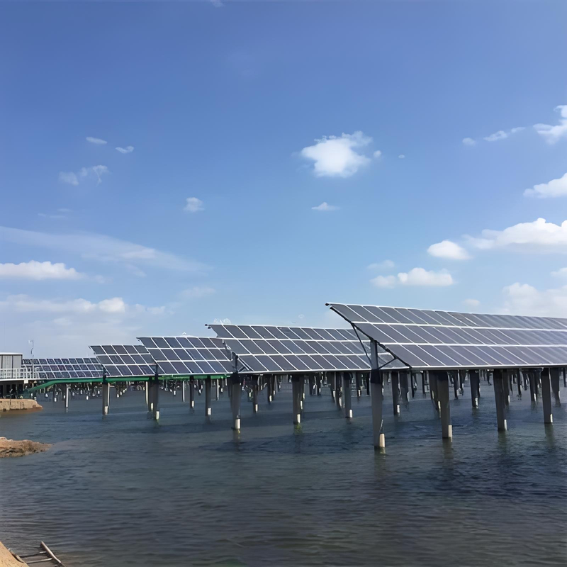 Compatible avec divers modules solaires, support de montage solaire au sol pour une centrale solaire photovoltaïque à grande échelle