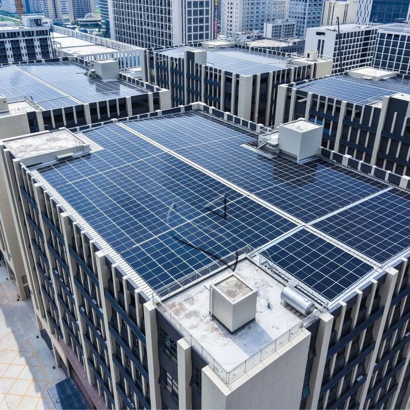 Des supports de montage de panneaux solaires sur le toit compatibles avec différents modules solaires offrant des solutions flexibles et de montage sur le toit